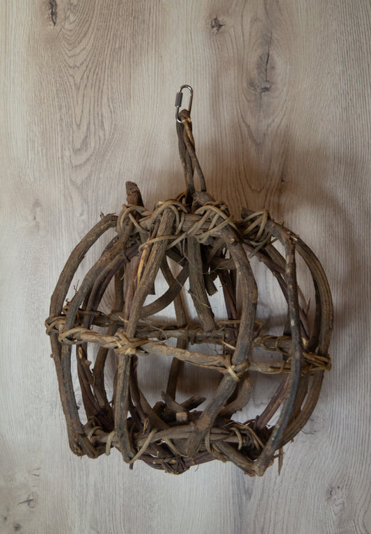 Kletterkugel aus Lianenholz mit Edelstahl- Sicherheitskarabiner Ø30cm