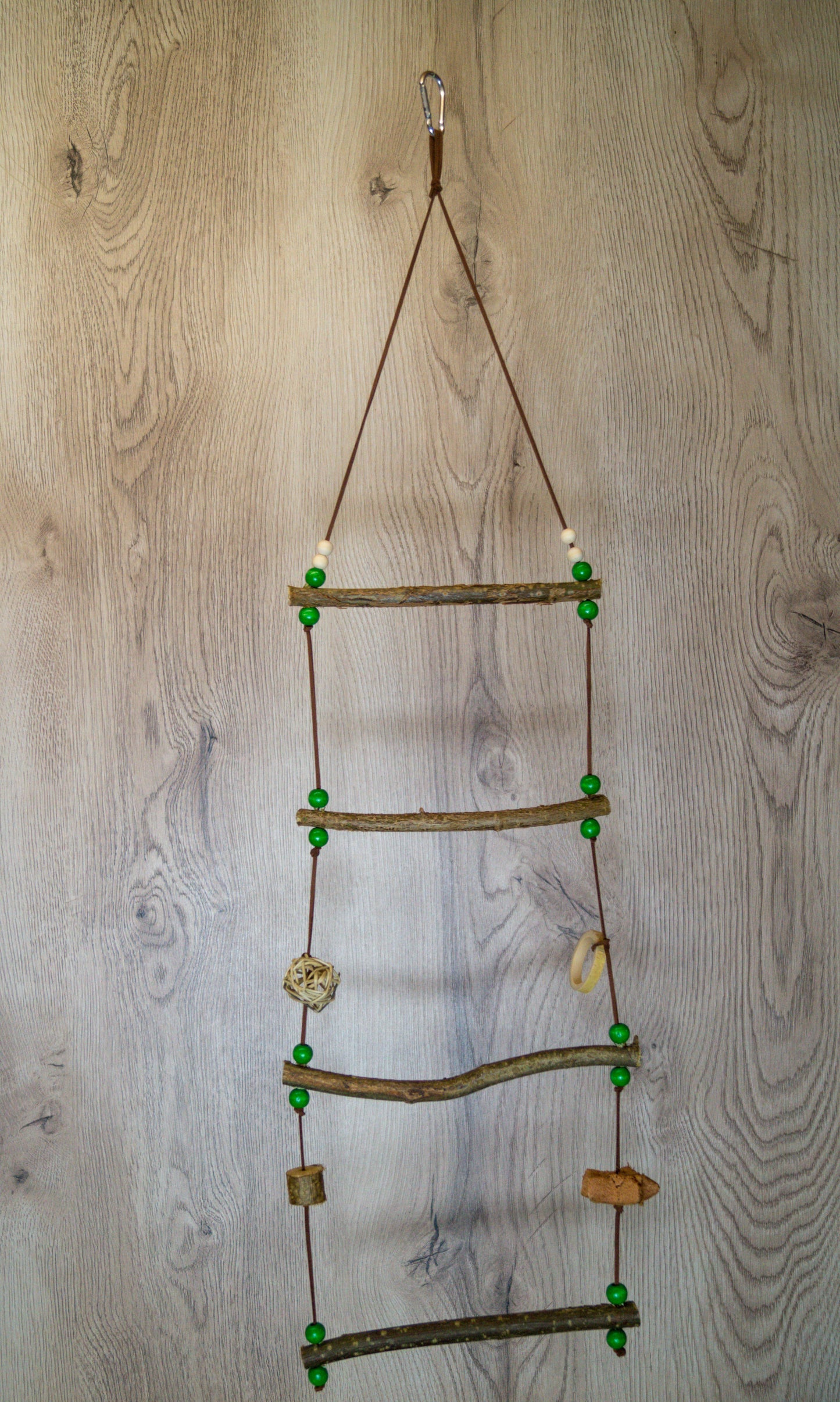 Leiter mit Lederband